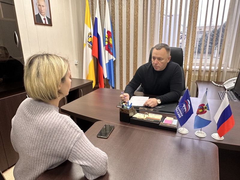 Депутаты Думы округа после новогодних каникул возобновили приемы Депутаты Думы округа после новогодних каникул возобновили приемы