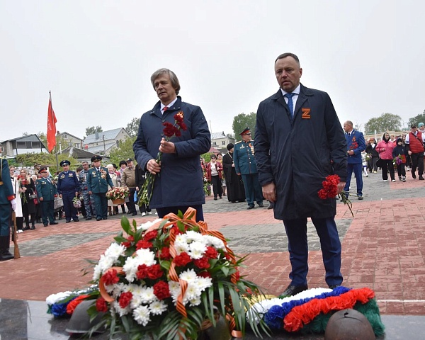Депутаты Думы Шпаковского округа почтили память участников Великой Отчественной Войны