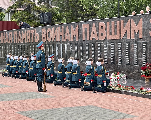 Депутаты Думы Шпаковского округа поздравили ветеранов Великой Отечественной войны и почтили память погибших в годы войны