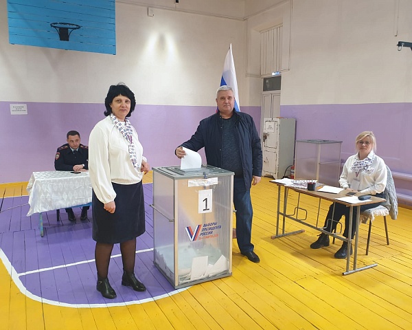 Продолжается голосование по выборам Президента России
