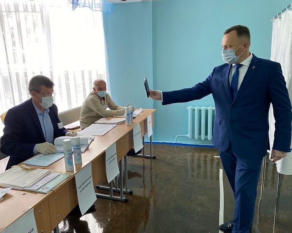 Председатель Думы Шпаковского муниципального округа проголосовал на выборах депутатов Госдумы и Думы Ставропольского края
